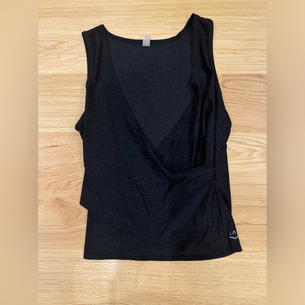 Beyond yoga tank cross over tank